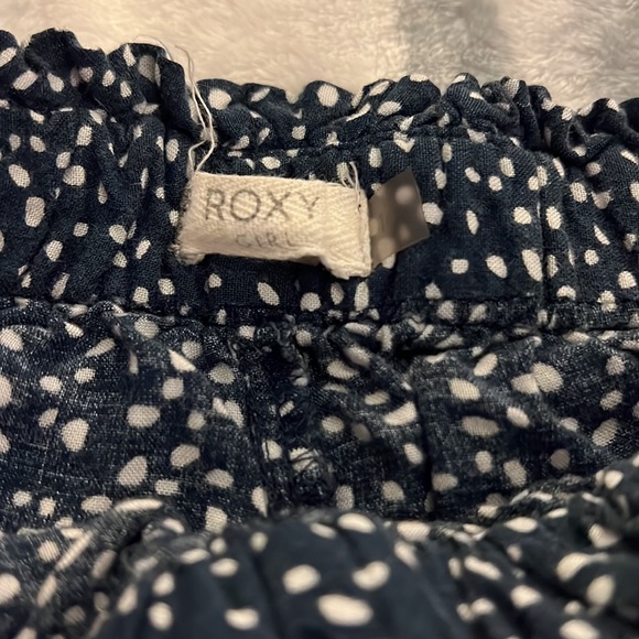 Roxy Girl polka dot shorts. Size 14 - Picture 4 of 8
